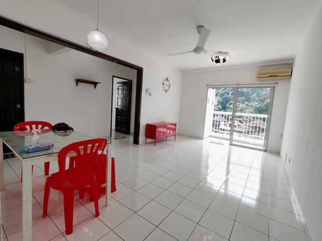 CORNER UNIT CRYSTAL TOWER APARTMENT KRISTAL Bukit Indah Ampang