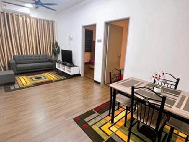 CORNER UNIT FOR RENTCONDO VISTAFully FurnishedNEAR UKM