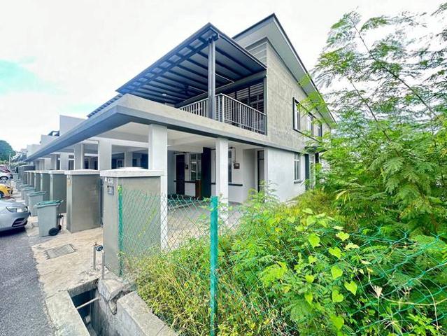 CORNER UNIT GROUND FLOOR Townhouse Nilai Perdana Nilai