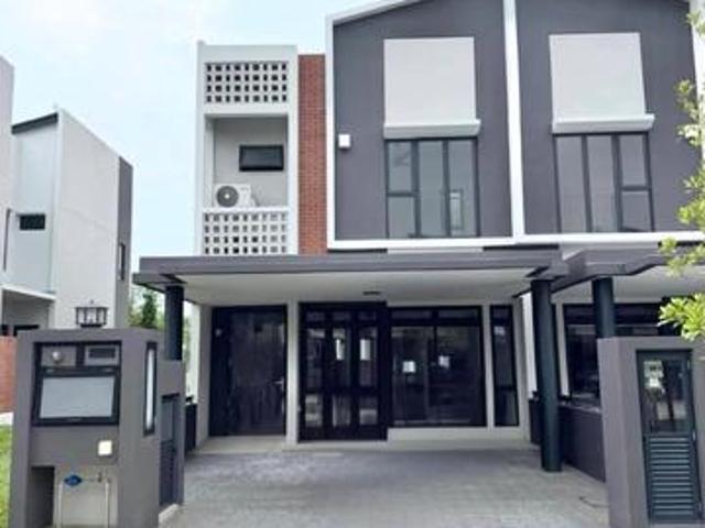 CORNER UNIT Ilham Residence 3 2 Storey Superlink Elmina