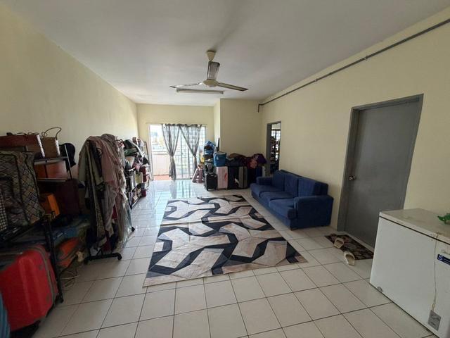 Corner unit in Merdeka Villa