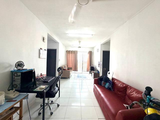 CORNER UNIT Laguna Biru 2 Apartment Taman Tasik Biru Rawang