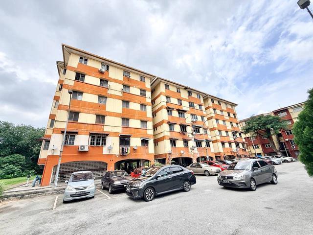 CORNER Unit LOW COST Flat Pkns Seksyen 19 Shah Alam
