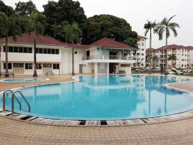 Corner Unit Pelangi Court Apartment Jalan Pekan Baru Klang