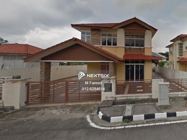 Corner unit! Seaview from balcony and Swimming pool view from bedroom Best buy corner lot! Seaview + swimming pool view BLOCK E [FOR SALE] Balcony Facing Sea View