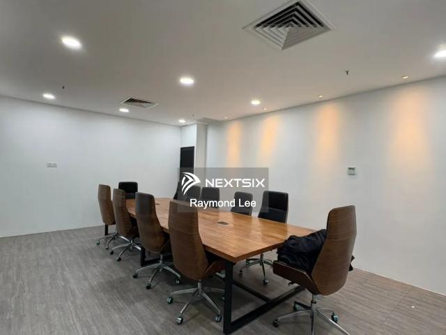 Corner unit Shoplot for rent!