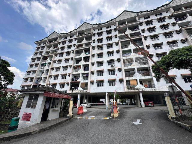 CORNER UNITMutiara Indah Apartment Taman Bukit Mutiara Kajang