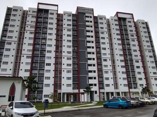 CORNER UNITFACING OPEN DECEMARA Apartment Setia Alam