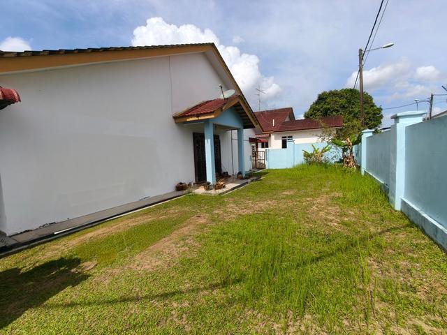 Corner Ulu Tiram Tebrau Saiz Besar