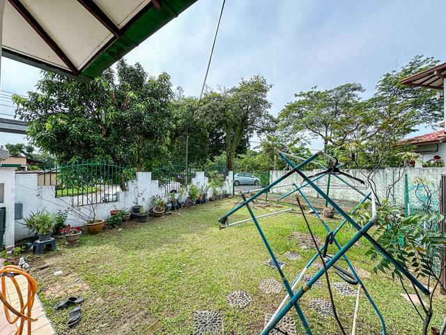 Corner USJ 6 Subang Jaya 2 Storey Terrace House near LRT Extend 2420sf