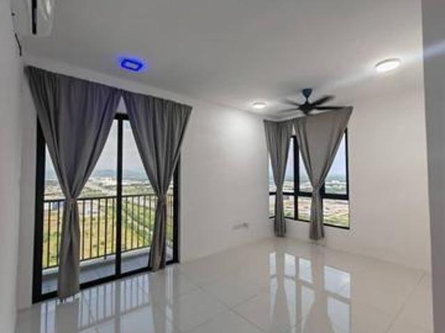 CORNER Vivo Executive Apartment 830sf Fully Aircond Partial Furnish