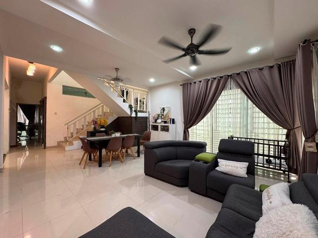 CORNERLOT FULLY FURNISHED SEMID 2StoreyASTANA PARK