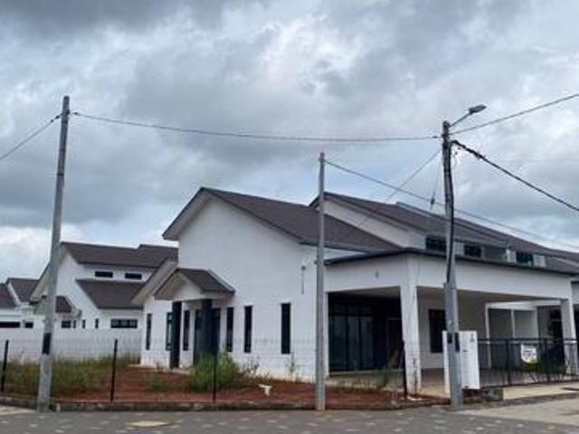 Cornerlot SemiD Dua Tingkat Majestic Homes KotaSAS