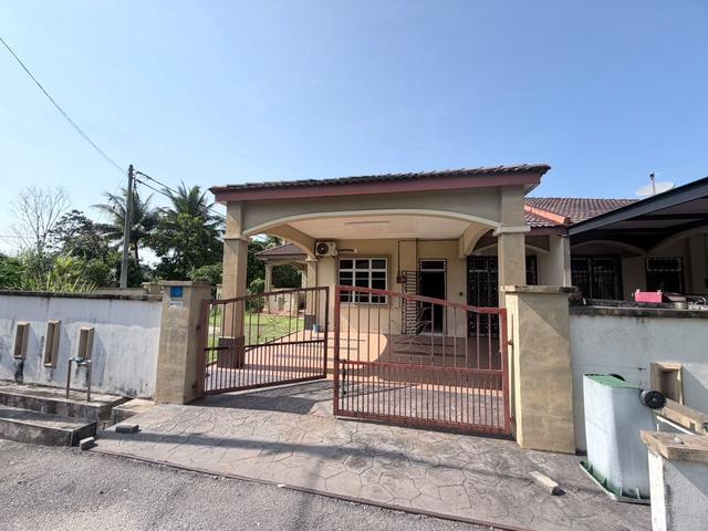 CORNERLOT SemiD Setingkat Seberang BalokKuantanFURNISHEDRENOVATED