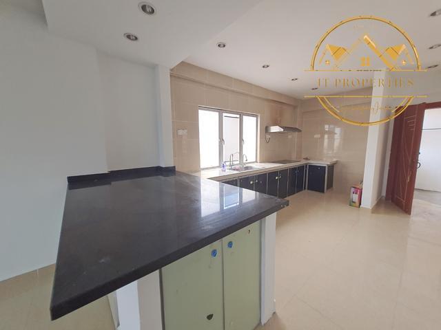 CORNERLOT RENO 760SF NEWLYPAINT DUPLEX Kantan Court Bukit Serdang