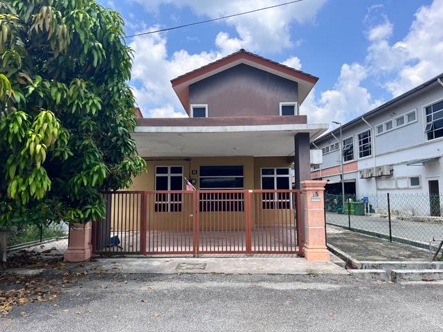CORNERLOT RUMAH TERES SETINGKAT TMN UBAI PERDANA PEKAN For Sale