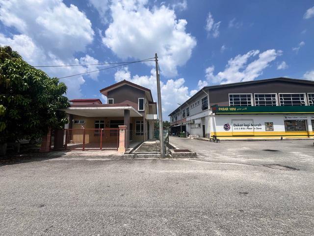 Cornerlot teres setingkat ubai perdana pekansebelah 99 Speedmart