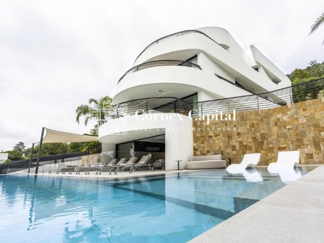 Cornex Capital presenta esta extraordinaria casa en Pedralbe. 1413m² Barcelona