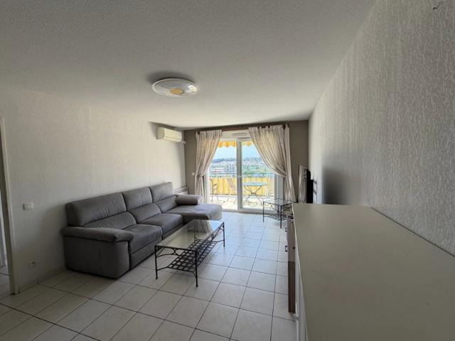 NICE CORNICHE FLEURIE 2 PIECES TERRASSE GARAGE EN SUS