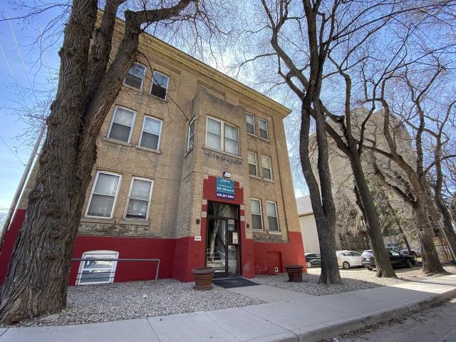 Coronation Place 2 Bedroom Apartment for Rent at 444 5th Ave N, Saskatoon, SK S7K 2P9 City Park
