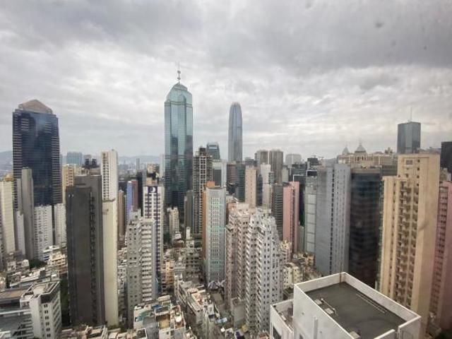 CORONA TOWER 嘉景台
