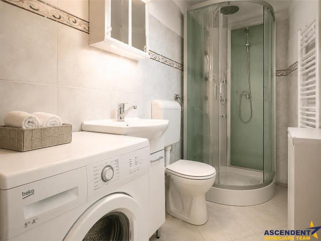 Corp de casa cu 3 camere, parcare in curte, Drumul Poienii, langa parcul Ina Schaeffler