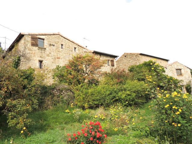 Corps de ferme 07410 BOZAS