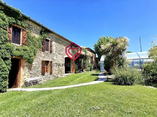 Corps de ferme à la campagne 402m² Varilhes
