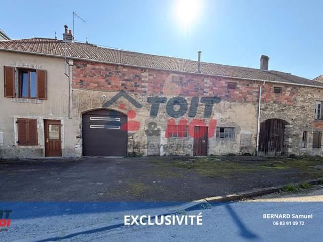 Corps de ferme à rénover 107 m2 + 600 m2 dépendances ter
