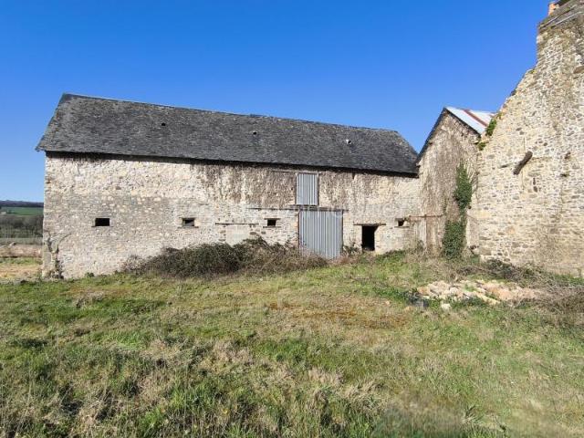 CORPS DE FERME A RENOVER