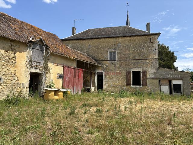 CORPS DE FERME A RENOVER AVEC VUE SUR LA CAMPAGNE, ENTRE BELLEME ET MAMERS