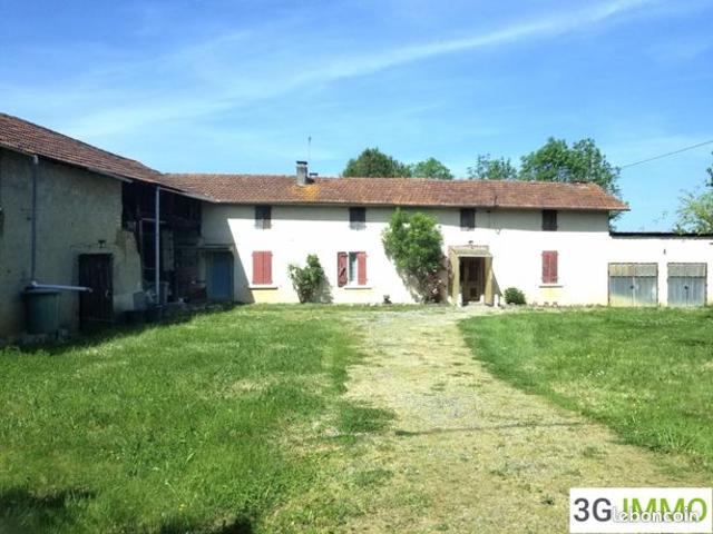 Corps de ferme à rénover | Grand terrain 1899m² | Garages