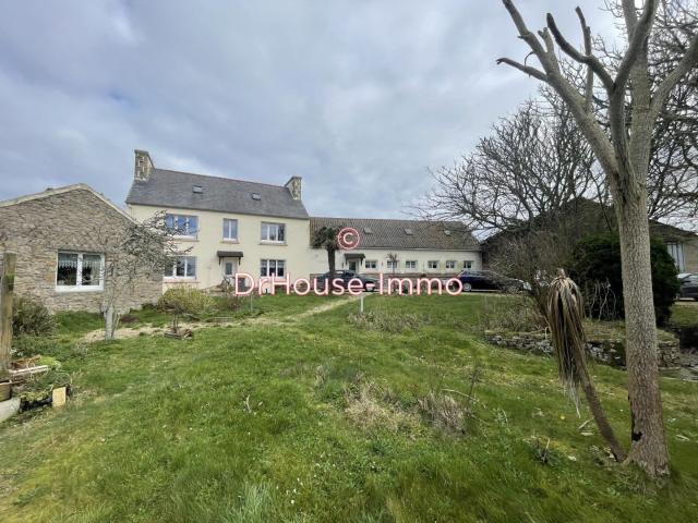 Corps de ferme avec dépendances, annexes et hangars