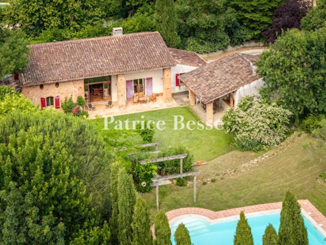 Maison avec piscine et jardin