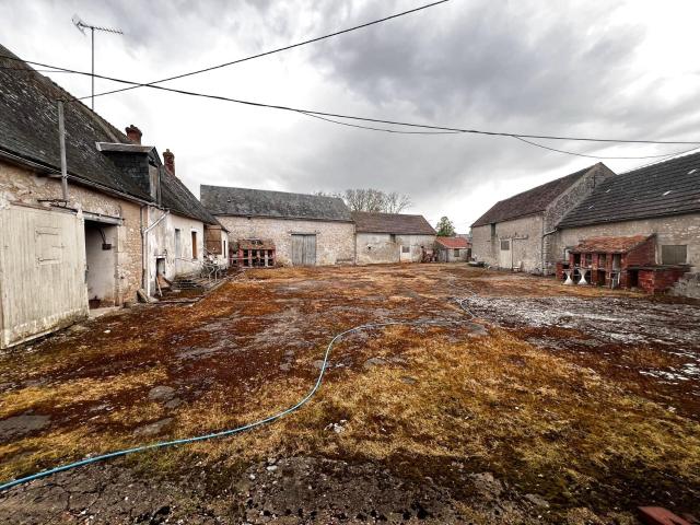 Corps de ferme avec dépendances Fort potentiel