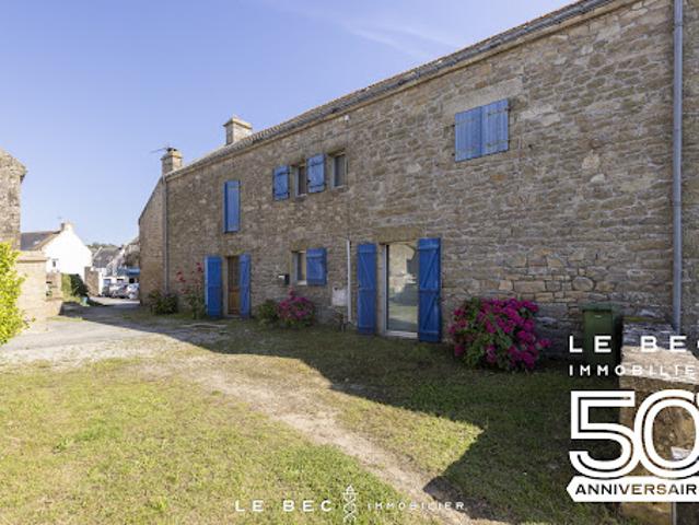 Corps de ferme avec jardin