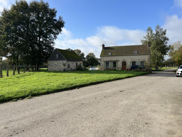 CORPS DE FERME BIO DE 85 HECT SECTEUR ENTRE LE PERCHE ET ALE