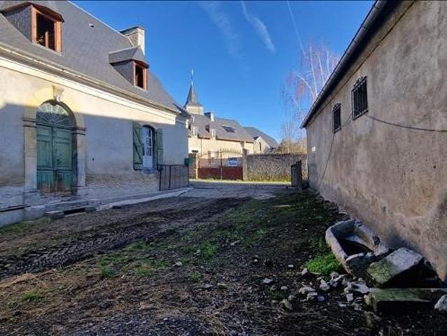 Corps de Ferme de 2 pièces principales