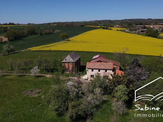 Corps de ferme de près de 4 ha hectares dans une impasse 134m² Mirandol Bourgnounac