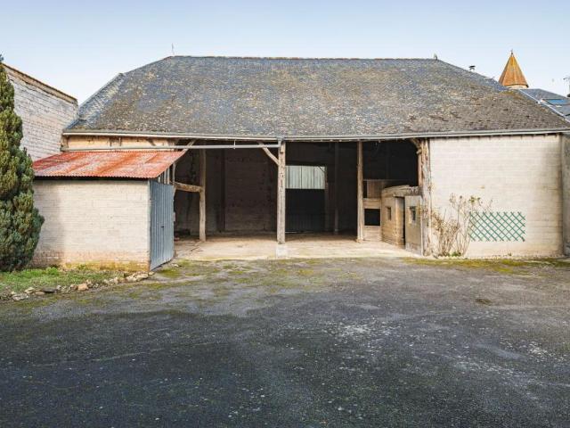 Corps de ferme, maison et dépendances