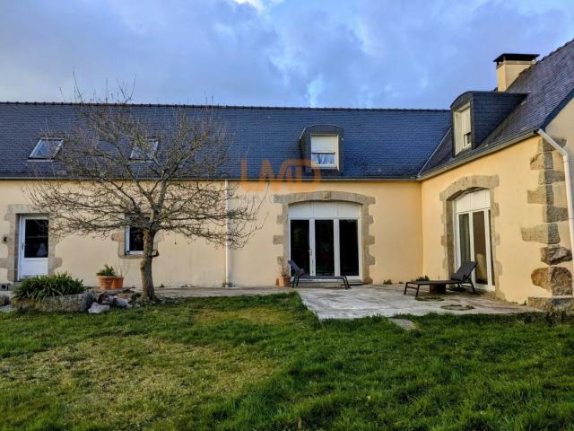 CORPS DE FERME PROCHE MER