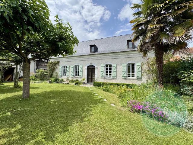 Corps de ferme rénové 271m² Laloubère