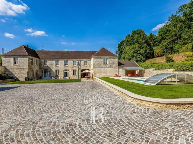 Corps de ferme rénové Piscine Grange 333m² Verneuil en Halatte