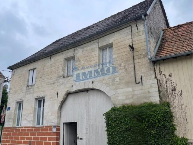 Corps de ferme Secteur d'Avesnes le Comte