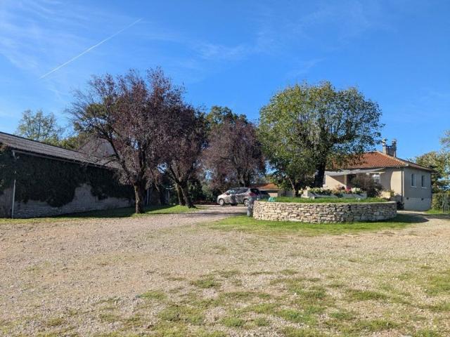 Corps de ferme sur 31 hectares de terrains attenants