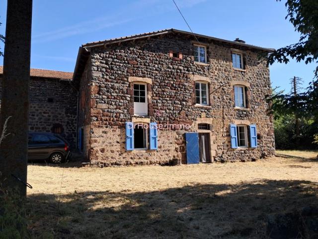 Corps de ferme sur terrain de 7000 m2