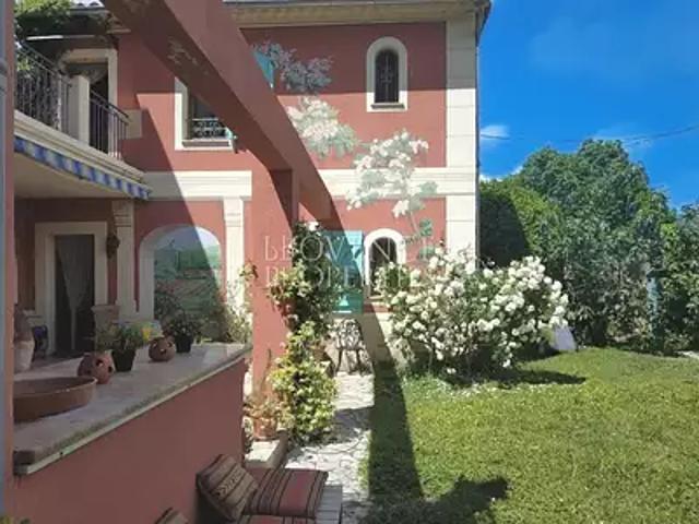 Correns 83570 Achat / Vente maison 9 pièces t9 piscine