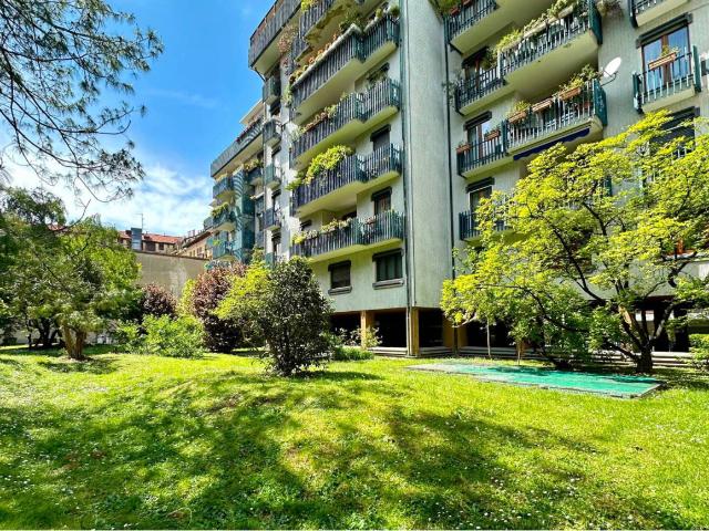 CORSO VERCELLI, ELEGANTE RESIDENZA
