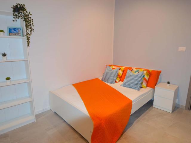 Corso Canal Chiaro 26 Stanza 128