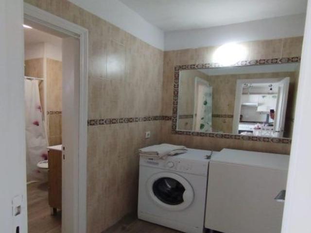COSTA ADEJE: Torviscas – Piso 2 habitaciones con terraza, piscina. alquiler maximo 3 personas n